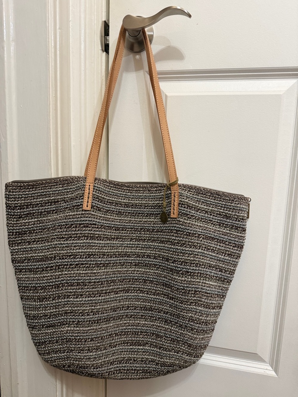 NWOT the sak Faye Large Woven Tote Bag with Tan Leather Handles